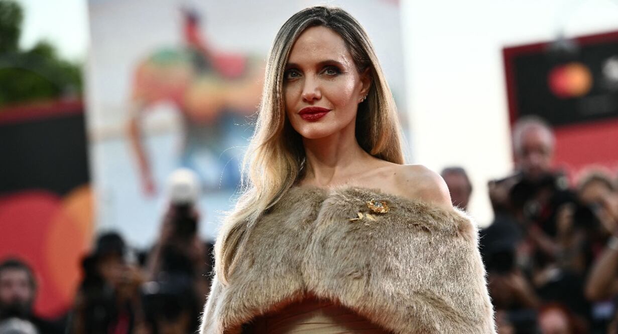 La actriz Angelina Jolie llega para el estreno de 'Maria' durante el 81º Festival de Cine de Venecia, en Venecia, Italia, 29 de agosto de 2024.Foto: EFE/EPA/FABIO FRUSTACI.
