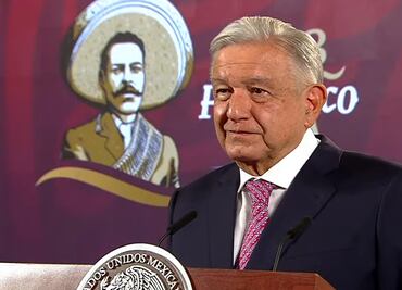 AMLO advierte que seguirá mirando al pasado para saber a dónde va