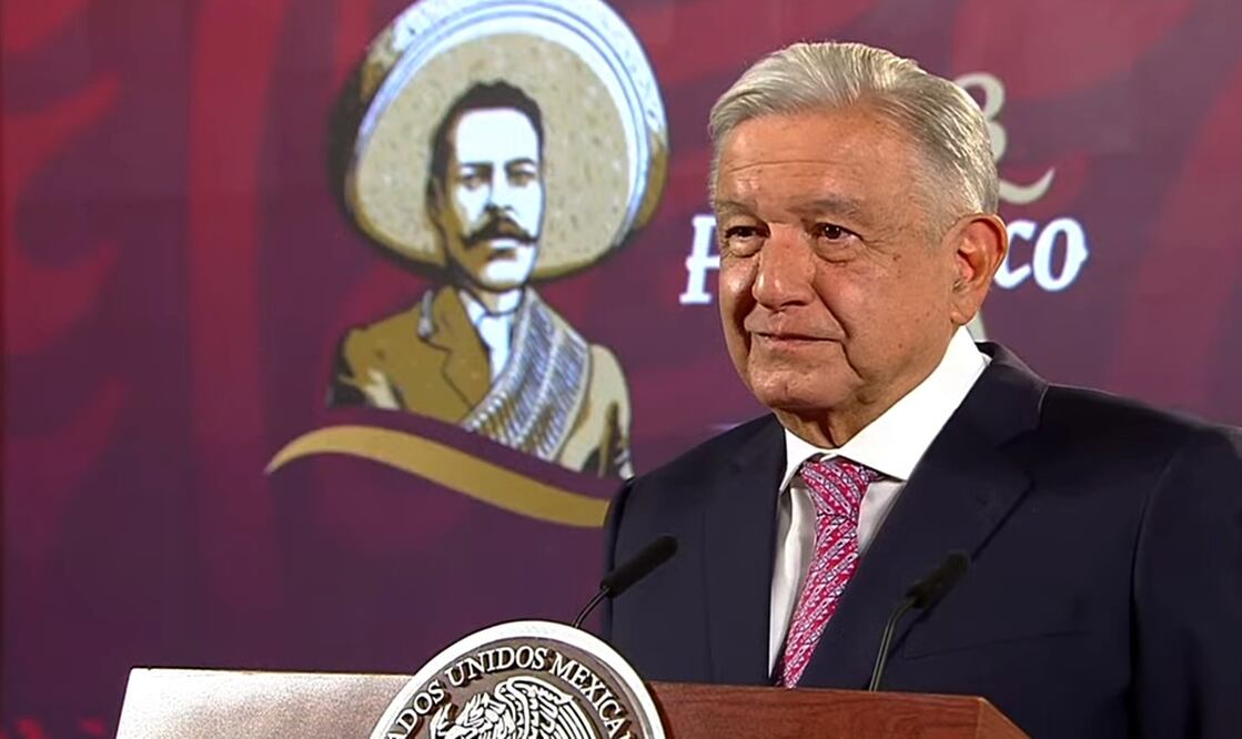 El presidente Andrés Manuel López Obrador reconoció que hay quienes le reclaman que ya no saque cosas del pasado, pero “cómo no voy a revisar el pasado el que no sabe de dónde viene difícilmente va a saber a dónde va”