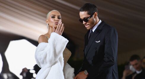 Tras romper con Kim Kardashian, ¿Pete Davidson comenzó a ir a terapia por el acoso de Kanye West?