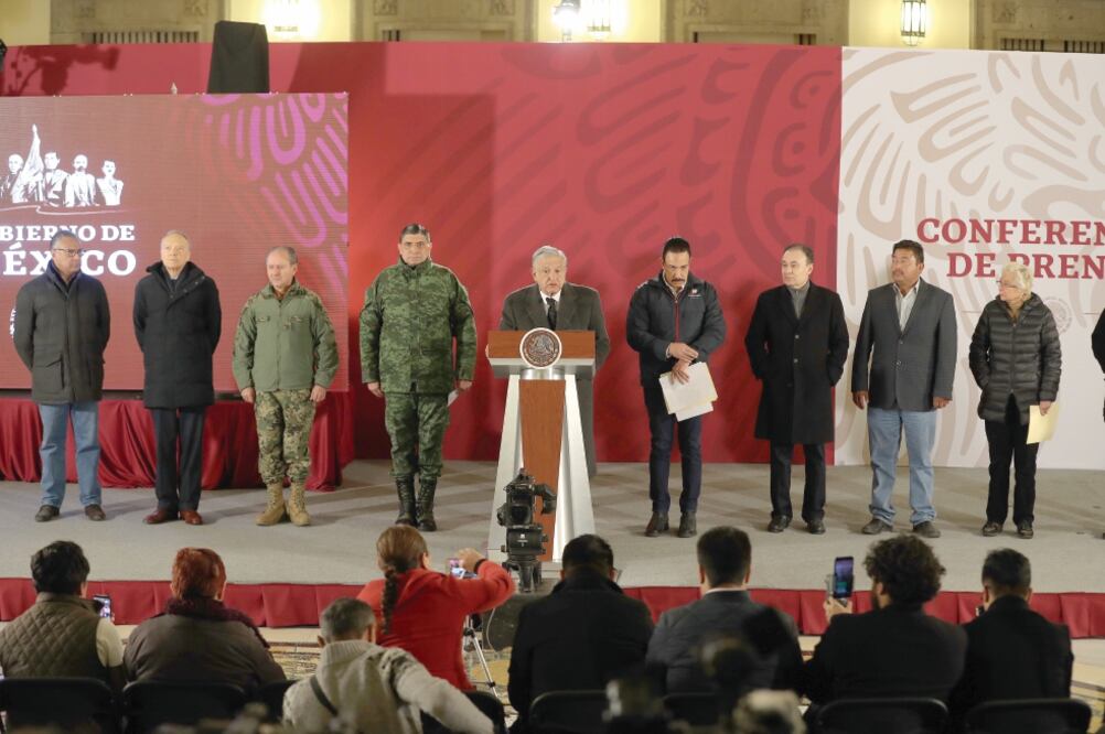 El presidente Andrés Manuel López Obrador lamentó las víctimas letales del siniestro en Tlahuelilpan, Hidalgo; dijo que pese a ello seguirá con el combate al huachicol. Foto: JUAN CARLOS REYES. EL UNIVERSAL