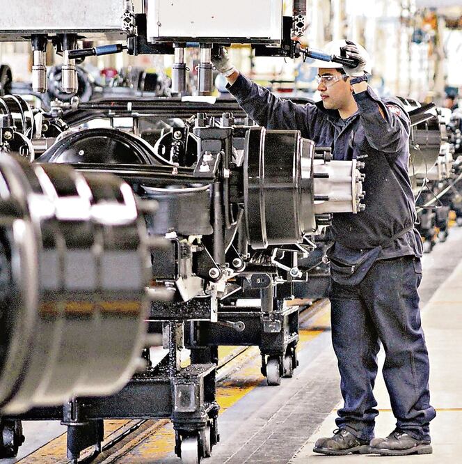 Recaudación. México fue el único país del estudio en el que empleados con ingresos promedios deben pagar el impuesto sobre la renta personal con una tasa de 7% (ARCHIVO. EL UNIVERSAL)