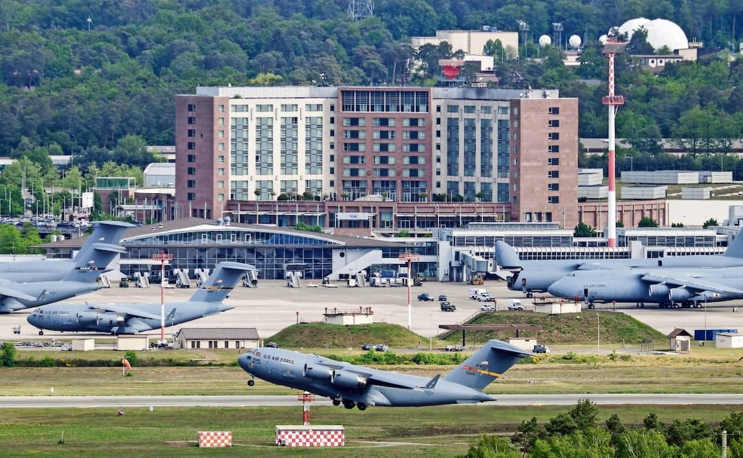 Un avión de la Fuerza Aérea estadounidense despega de la base aérea de Ramstein, Alemania. Foto: EFE