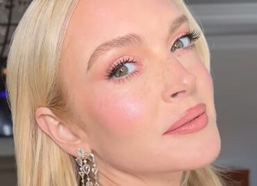 Así fue el look setentero con el que Lindsay Lohan visitó México: flecos y mucho estilo