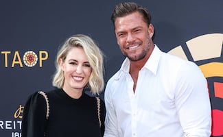 Alan Ritchson, protagonista de "Reacher", se separa de su esposa Catherine tras 20 años juntos