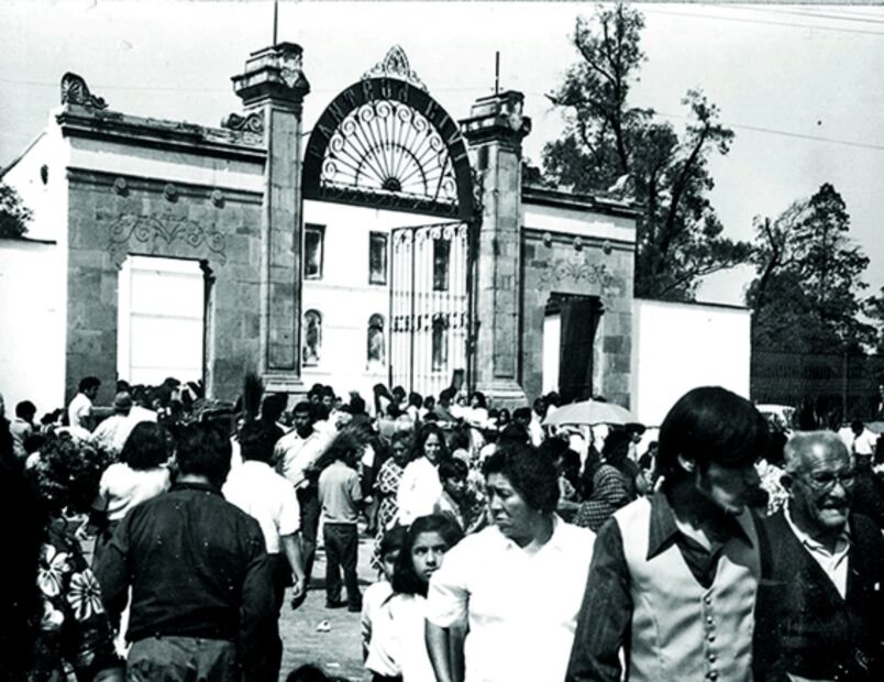 La Glorieta donde descansan pocas mujeres ilustres