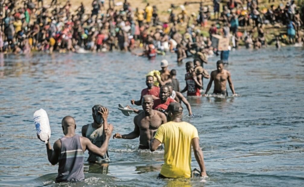 EU inicia deportación de haitianos desde Texas
