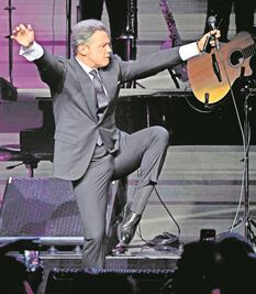 Luis Miguel, un anuncio y dos discos por entregar