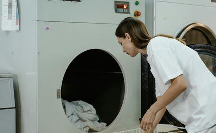 Cómo lavar la ropa, ¿al derecho o al revés?