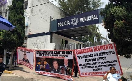 Instalan policías de Naucalpan plantón frente a comisaría