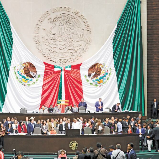 En la Cámara de Diputados, el plan de austeridad fue la iniciativa aventajada por la mayoría para ser aprobada, con la que se prevé ahorrar 409 millones de pesos durante el primer semestre de la 64 Legislatura. (ARCHIVO EL UNIVERSAL)