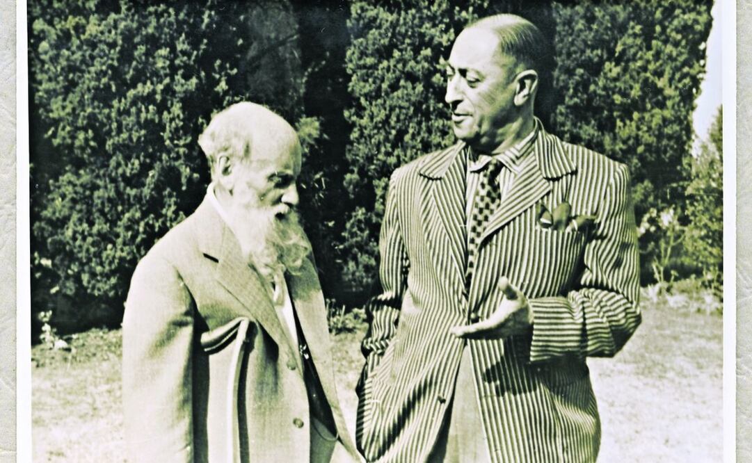 Fotografía del Dr. Atl y el Dr. José Palacios Macedo. Abajo, un dibujo que el artista le obsequió a su médico. Foto: Museo Kaluz