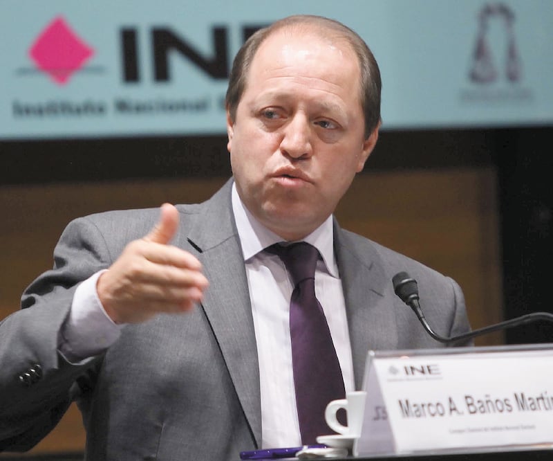 Marco Antonio Baños, consejero del INE, aseguró que éste no se opone a entregar los datos biométricos del padrón electoral al gobierno sólo porque se trate de Morena, pues afirma que igual hicieron con el PRI y el PAN. Foto/ARCHIVO EL UNIVERSAL