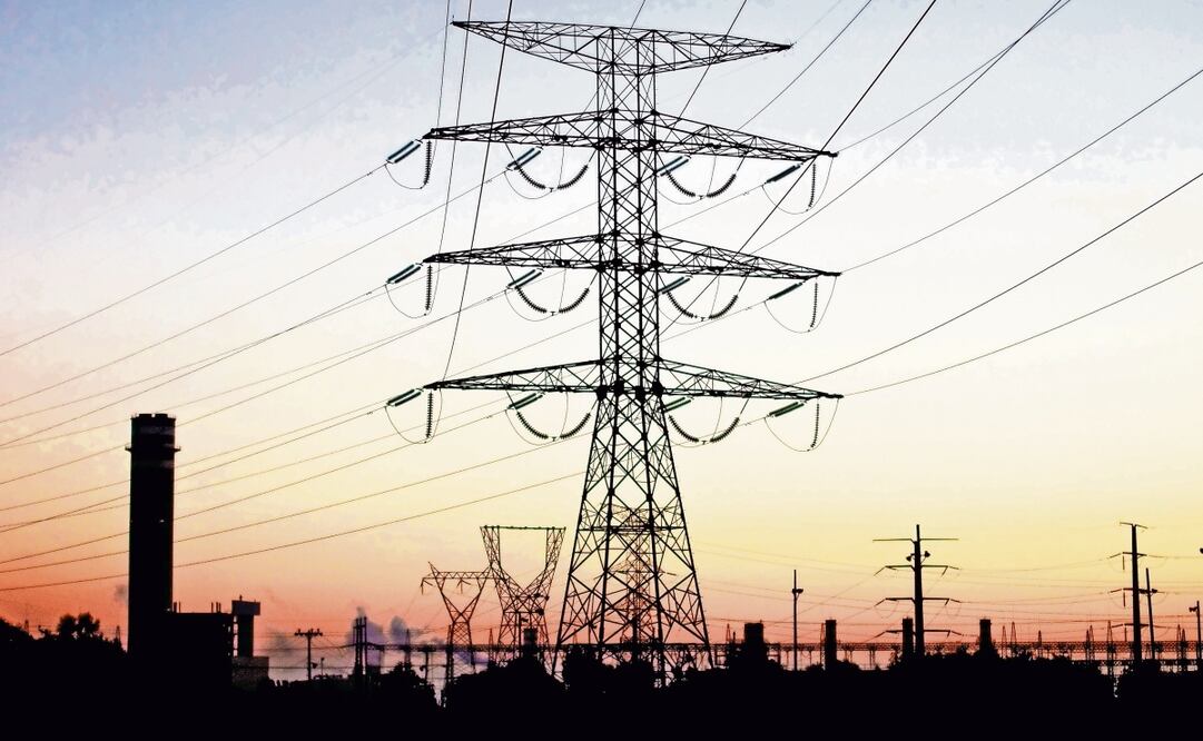 México emitió bonos por 1,490 millones de dólares para financiar la compra de 13 centrales eléctricas de Iberdrola. Foto: Archivo | El Universal