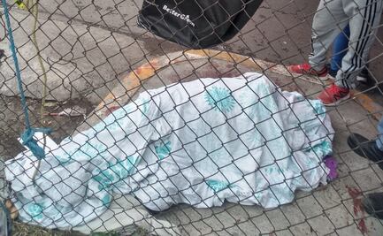 Pleito de palabras y golpes en tianguis de Coacalco termina en balacera; hay un muerto