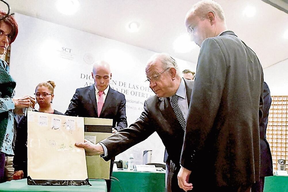 De los interesados en la Red Compartida, uno fue descalificado del proceso al no presentar garantía de seriedad por mil millones de pesos (ARCHIVO EL UNIVERSAL)