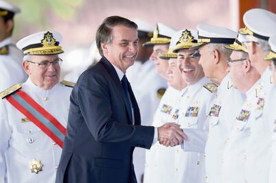 Bolsonaro rechaza pacto migratorio