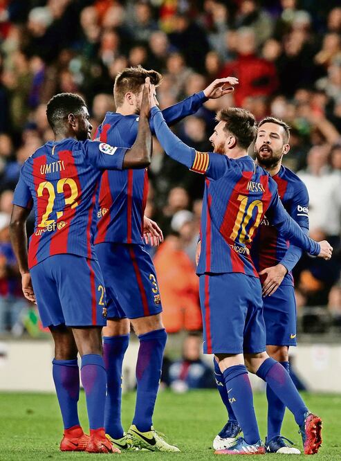Los blaugrana siguen haciendo goles a racimos para mantenerse en lo alto (ALBERT GEA. REUTERS)