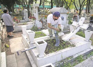 Nuevo reglamento de cementerios no regula panteones de barrios y pueblos originarios: Sheinbaum