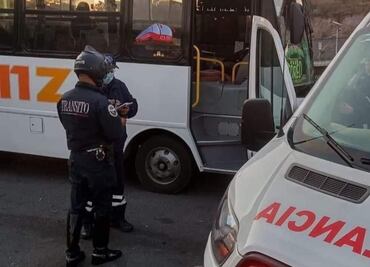 Hombres armados asaltan autobús de pasajeros y lesionan a chofer en la México-Querétaro