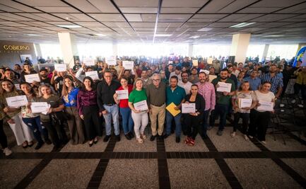 Impulsa gobernador Rocha Moya programa de auto empleo; entrega 740 equipos con valor de 1.2 mdp 