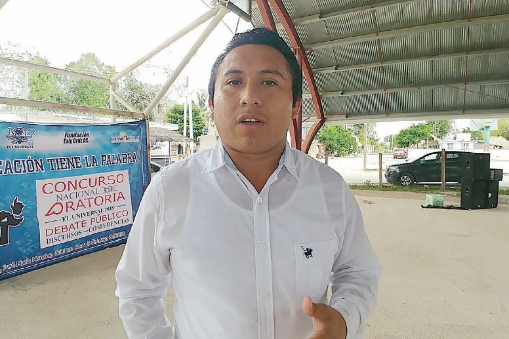 José Alberto Chan Nahuat tiene 23 años y es licenciado en Derecho por la Universidad de Quintana Roo (UQROO). (CORTESÍA)