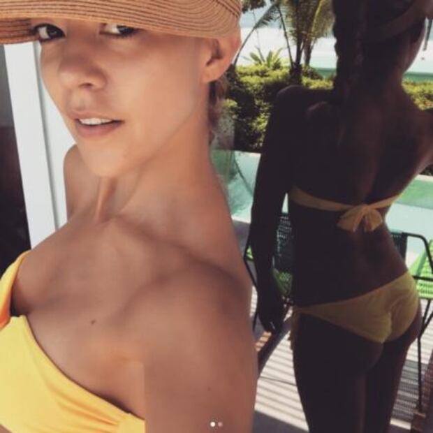 Fernanda Castillo luce su figura en bikini