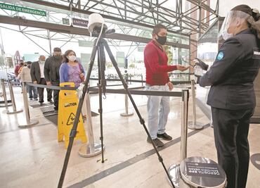 Reabren centros comerciales en CDMX con semáforo epidemiológico rojo