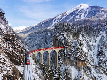 Viajes en tren para disfrutar de increíbles paisajes nevados