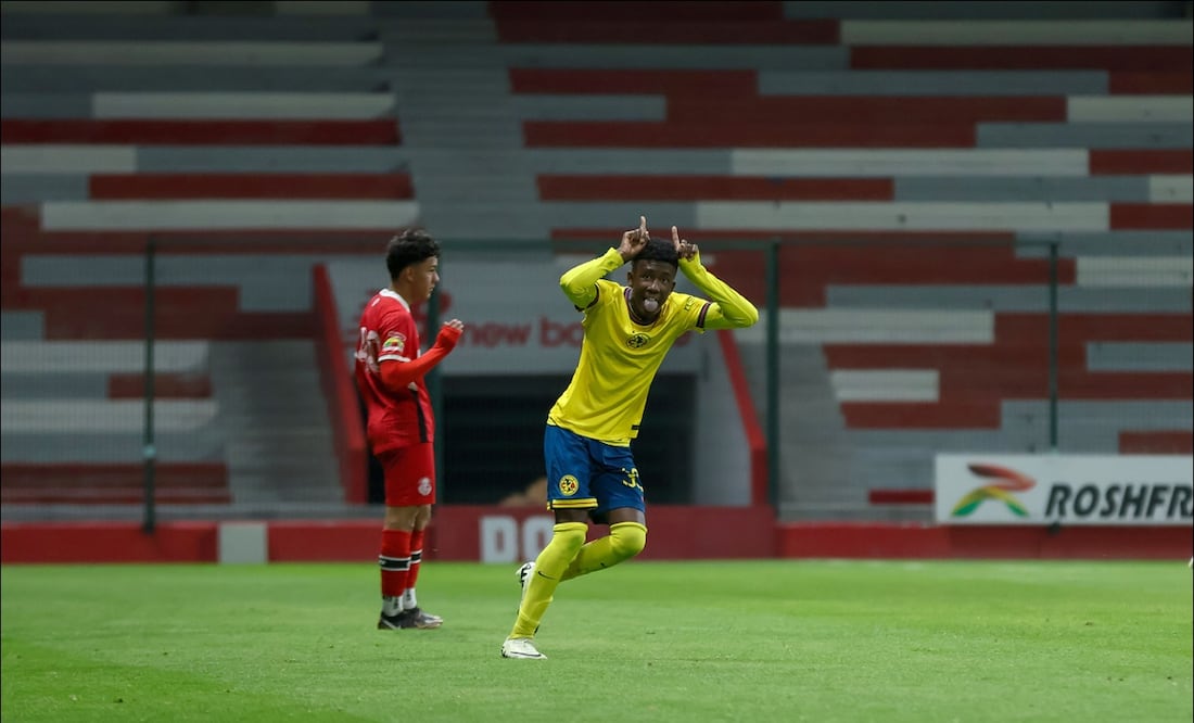 Así fue el impresionante gol de Roger Benítez, hijo del histórico goleador del América / Foto: Imago7