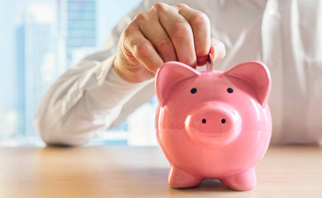 Manifestantes afuera de Palacio Nacional denunciaron que desconocen la situación actual de sus ahorros. Foto: iStock