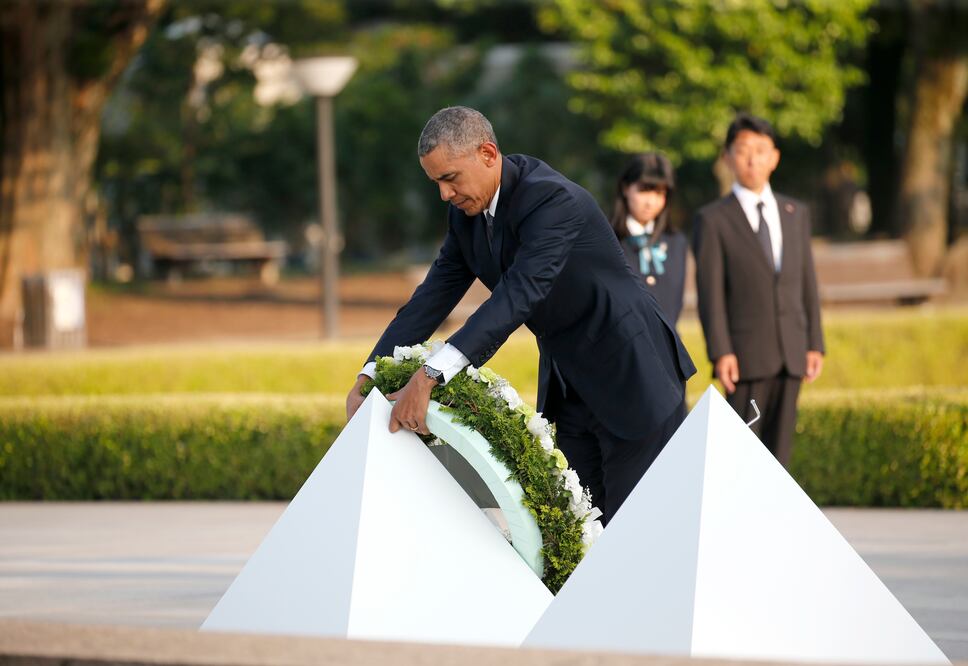 Barack Obama en el Parque de la Paz de Hiroshima durante visita (AP)