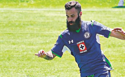 Español Víctor Vázquez quiere jugar en México: Crosas