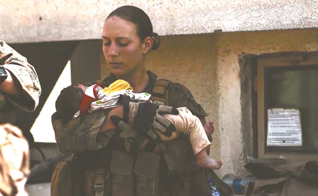 La sargento Nicole Gee, de la Infantería de Marina. Foto: AP