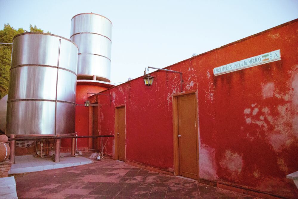 En el recorrido hecho por EL UNIVERSAL, se comprobó el importante deterioro en el rancho, el cual el tiempo ha carcomido parte de su historia, las paredes y techos presentan cuarteaduras, cubiertas por salitre (GAEL VEGA. EL UNIVERSAL)