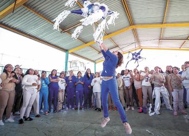 Júbilo y fiesta. Internas de Santiaguito celebran Navidad