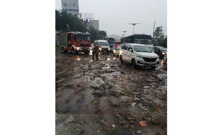 Fuertes lluvias provocan deslave en Tlalnepantla y encharcamientos en Tultitlán; desfogan presa "El Ángulo" en Cuautitlán Izcalli