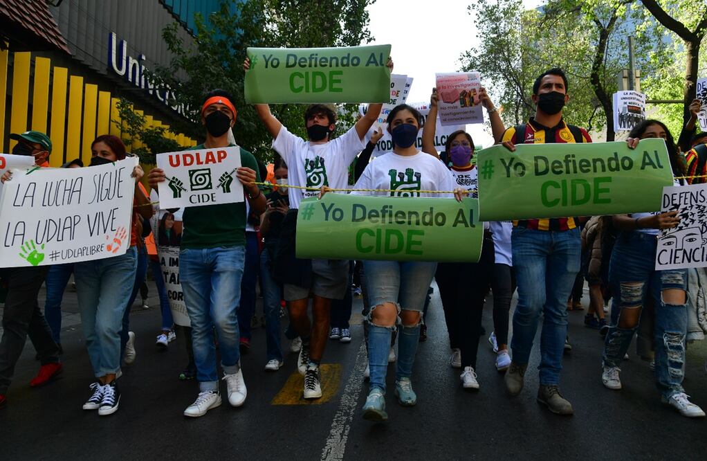 Manifestación de la comunidad estudiantil del CIDE. Foto: El Universal / Hugo García, archivo