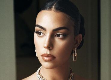 Georgina Rodríguez impone moda con coquetos leggins blancos