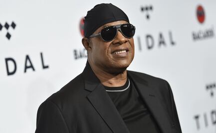 Stevie Wonder, "de maravilla" tras trasplante de riñón; lanza 2 canciones