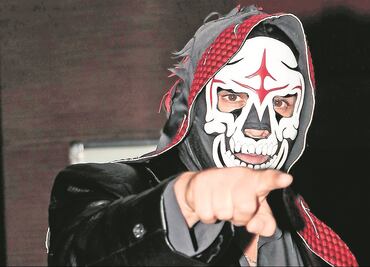 Tornillos en la columna y movimiento de manos, el estado de salud de La Parka