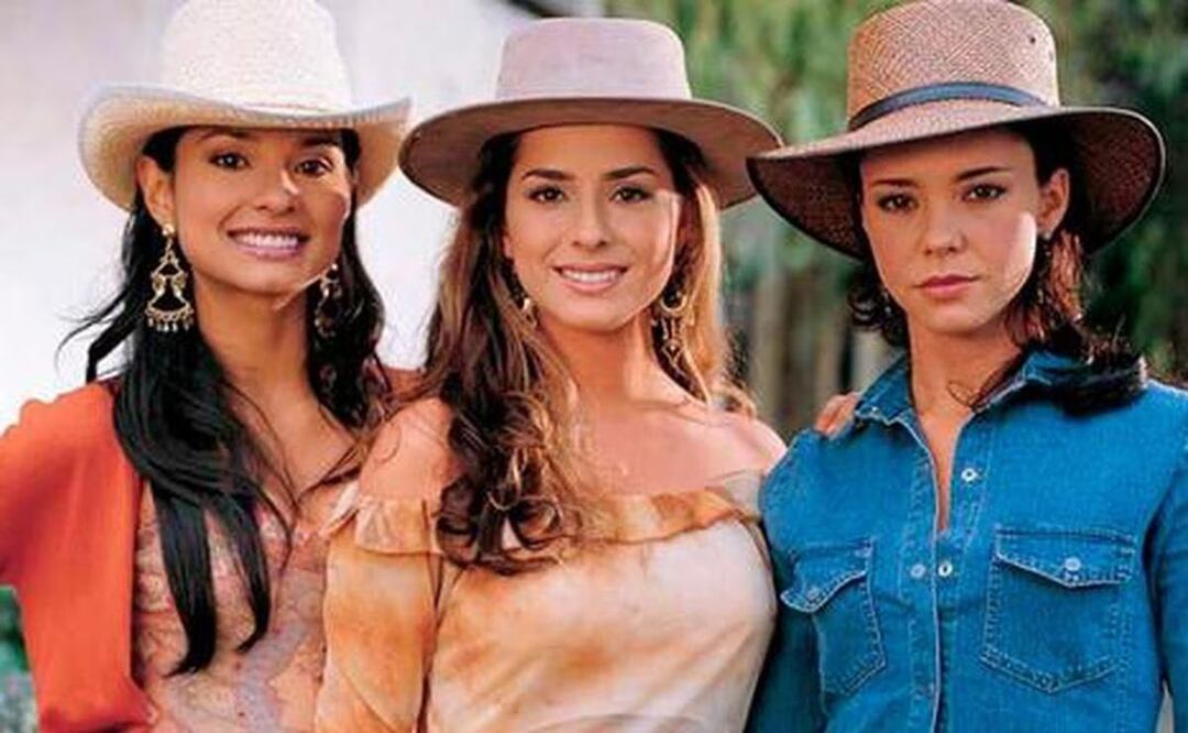 Las hermanas Elizondo en Pasión de Gavilanes fueron interpretadas por Danna García (Norma), Natasha Klauss (Sara) y Paola Rey (Jimena)