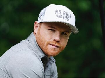 ¿Cómo son y cuánto cuesta la colección de gorras y las playeras de Canelo Álvarez que remiten a su infancia?