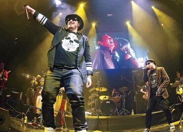 Los Auténticos Decadentes, la banda que sigue prendiendo