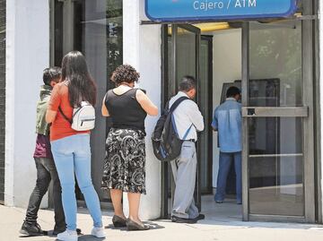 ¿Abrirán los bancos el lunes 18 de marzo? Aquí te contamos