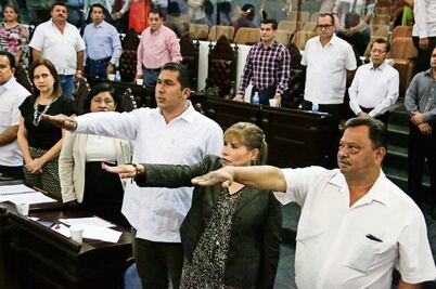 Rinde protesta concejo municipal de Paraíso