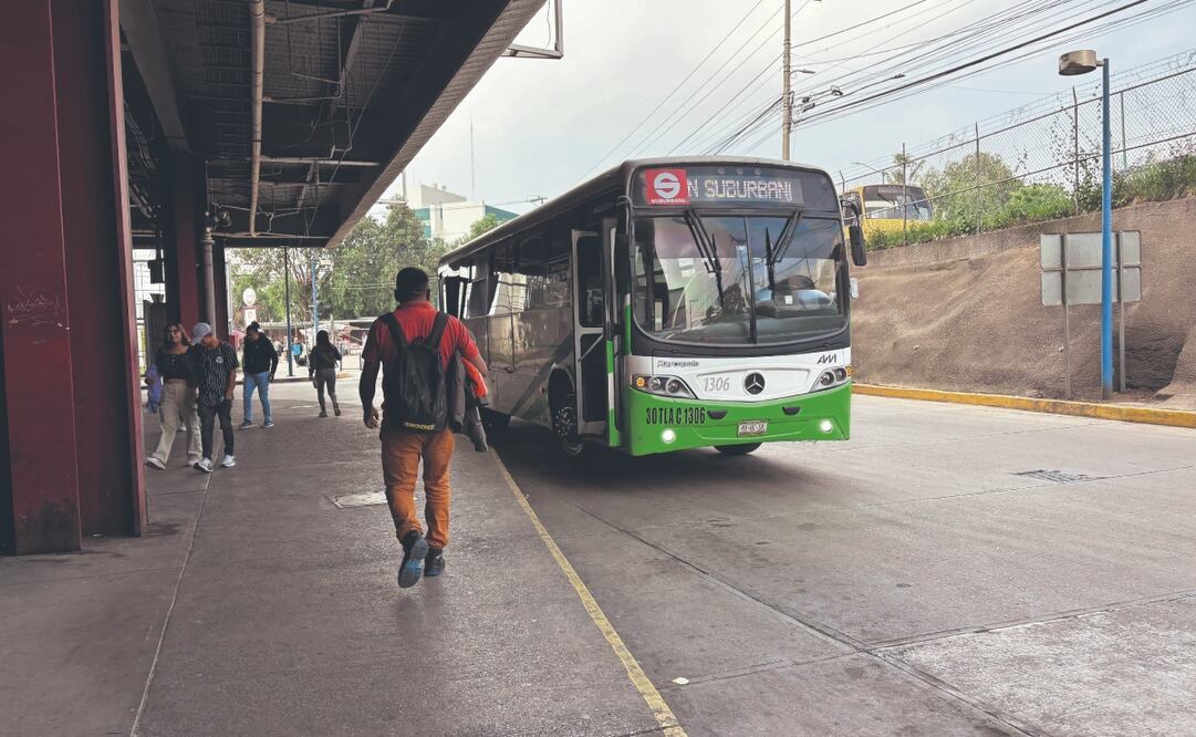 La estación Lechería sí cuenta con un Centro de Transferencia Modal en el que los usuarios pueden encontrar otro transporte para llegar a su destino.