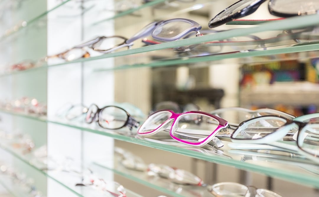 Revisa periódicamente tu vista, agendando una cita con un optometrista, para asegurar que tu graduación sea la adecuada. Foto: Pixabay