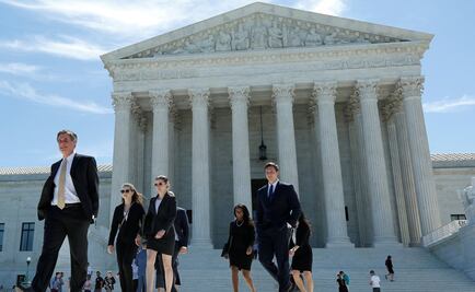 Supremo de EU: abuelos y nietos exentos de prohibición de viajes de Trump