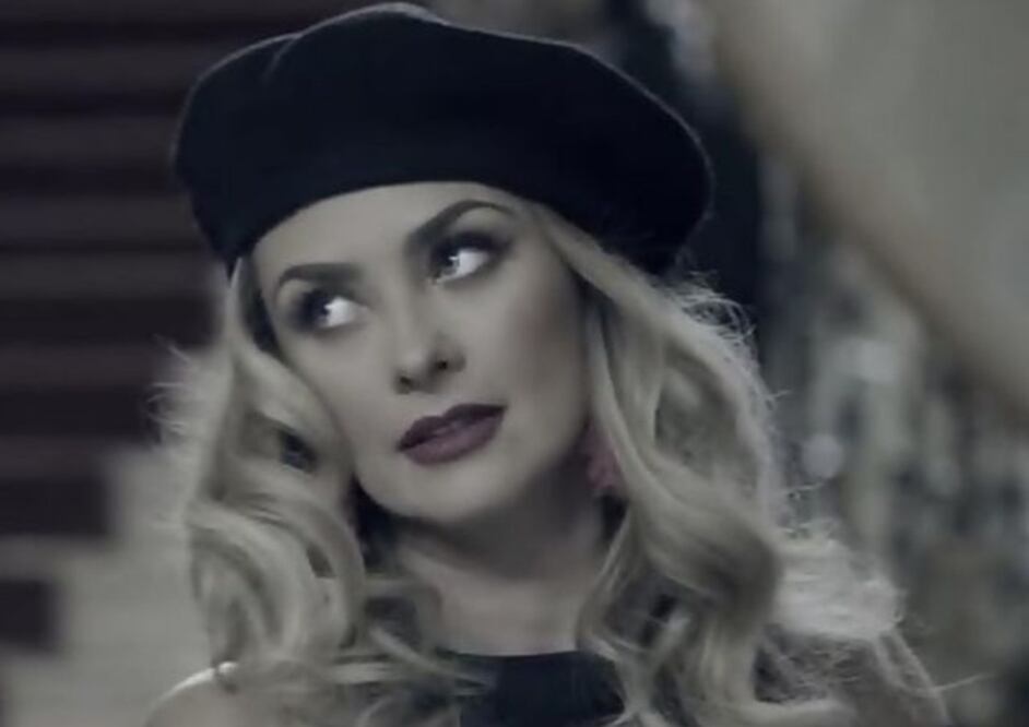 Aracely Arámbula deja sin habla a sus fans gracias a este look / Foto: @aracelyarambula 